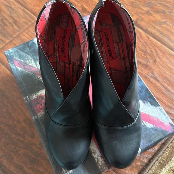 London Rebel black boot heels - Picture 3 of 4